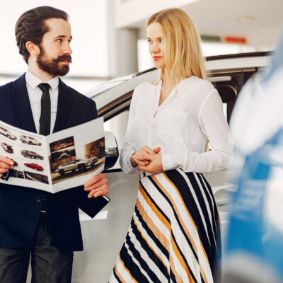 Autohaus Werbung: Welche Maßnahmen bringen Sie auf die Überholspur?